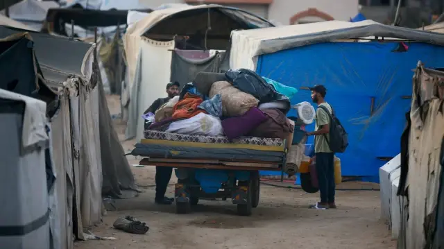 israil saldirilarindan kacarak deyr belaha siginan filistinli aileler zor sartlar altinda yasamlarini surduruyor mlXyjc2P