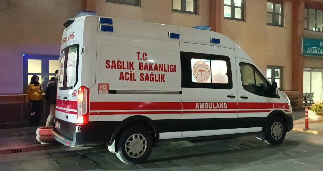 kozlukta belediye baskaninin agabeyi evinde vurulmus halde bulundu F9WavH2H