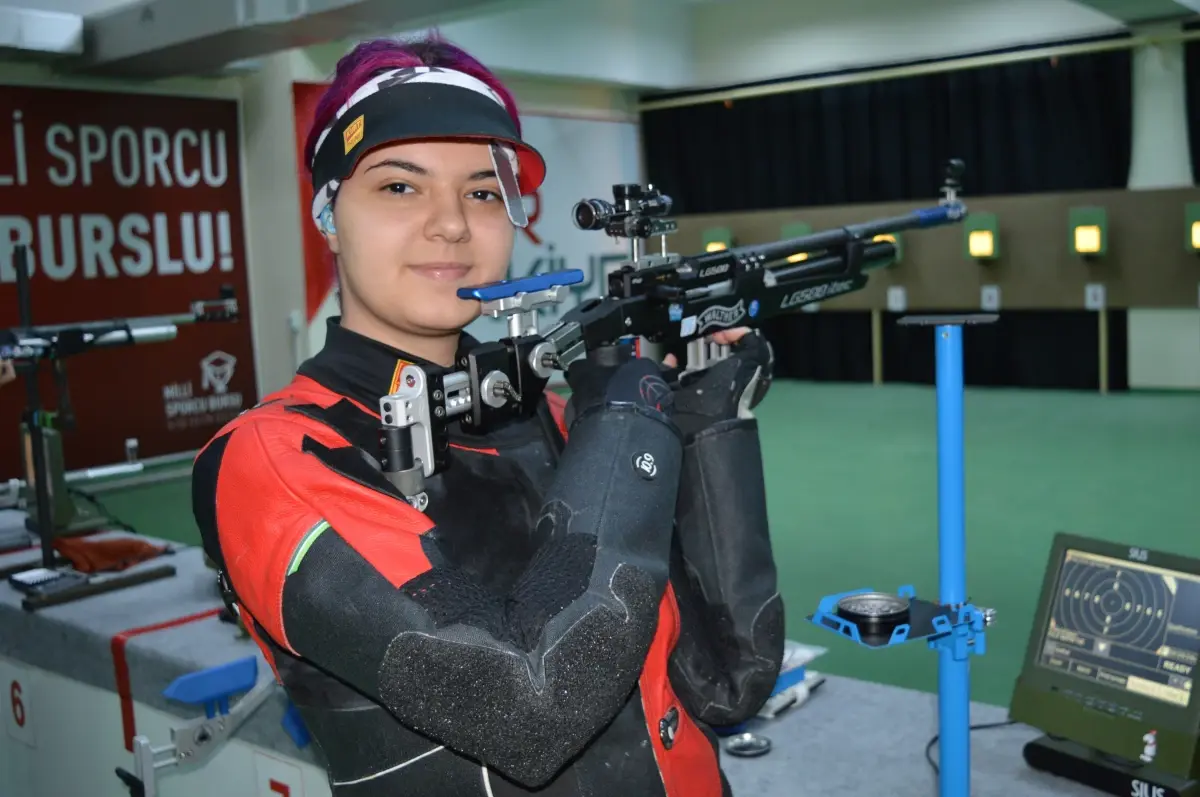 rekortmen elif berfin altun altin madalya kazandi l1JhNMkV