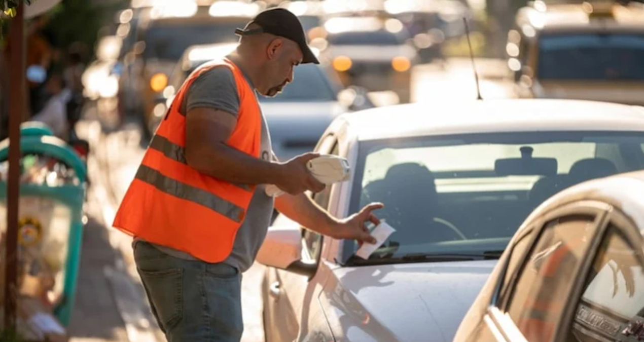 trafikte ceza yememek icin araciniza mutlaka koyun ri7VCjJj