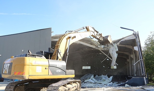 niluferde imara aykiri iki yapi yikildi yDIYqtvq.jpg