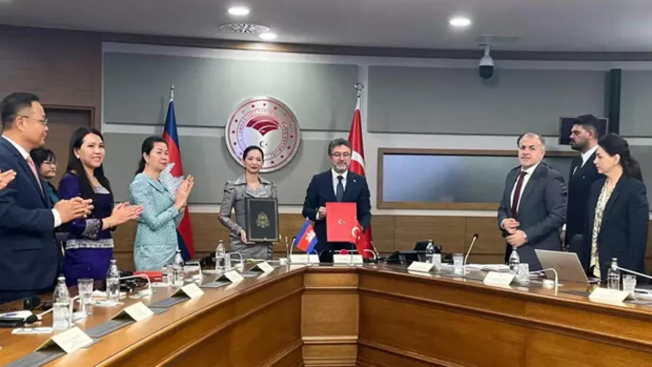 turkiye ile kambocya arasinda karma ekonomik komisyonu protokolu imzasi I7hDzTXZ.jpg