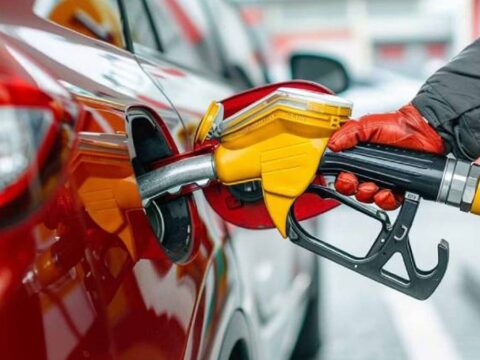 Akaryakıt Fiyatlarında Çifte İndirim: Benzin ve Motorin Güncellendi!