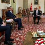 CHP Genel Başkanı Özgür Özel, TBMM Başkanı Numan Kurtulmuş ile Ara Seçim Üzerine Görüştü