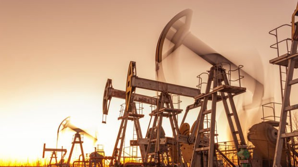 petrol-ateskes-endiseleriyle-yukselmeye-devam-ediyor-FCcJj1Rx