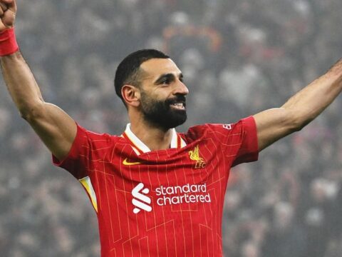 Besiktas salah ile para basacak yKW4RPi2