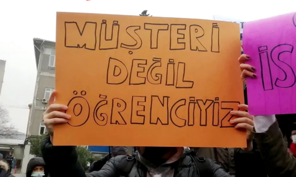 bogazicinde-yemek-ucreti-50-liradan-85-liraya-cikinca-egitim-isten-tepki-geldi-zu8NHkBO
